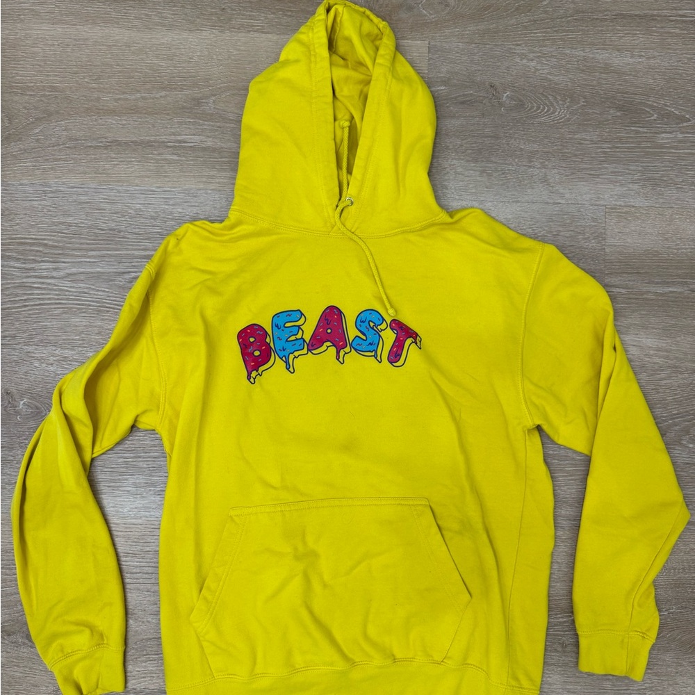 Mr. Beast Yellow Sweatshirt Hoodie Pullover Size Large Back/Sleeve Logo